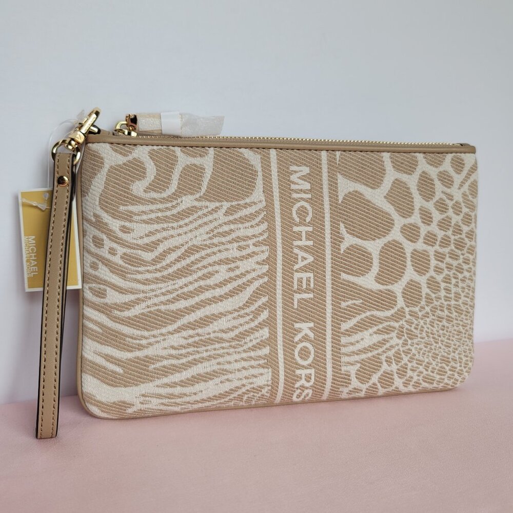 MICHAEL KORS Jet Set Charm Signature Logo Wristlet/Pouch- Camel Multi ⭐ - Picture 2 of 16